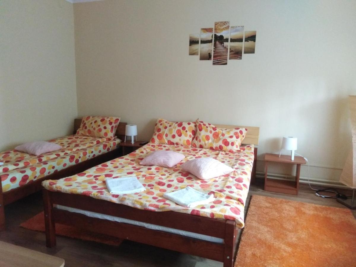 Casa De Vacanta Zsenik Vendeghaz 소바타 외부 사진